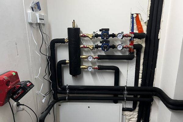 Instalacje grzewcze i hydrauliczne — zdjęcie z realizacji — Hydro-Solar