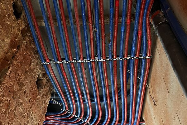 Instalacje grzewcze i hydrauliczne — zdjęcie z realizacji — Hydro-Solar