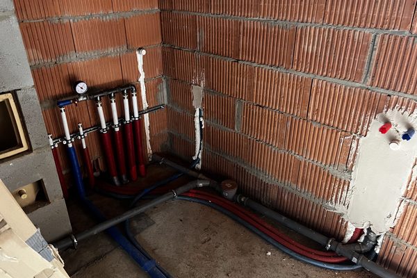 Instalacje grzewcze i hydrauliczne — zdjęcie z realizacji — Hydro-Solar