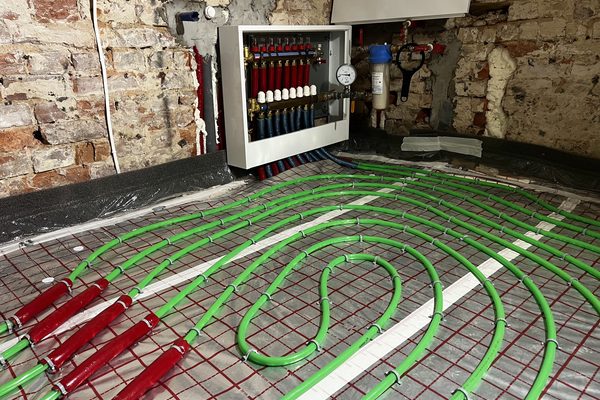 Instalacje grzewcze i hydrauliczne — zdjęcie z realizacji — Hydro-Solar