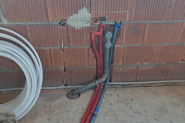 Instalacje grzewcze i hydrauliczne — zdjęcie z realizacji — Hydro-Solar