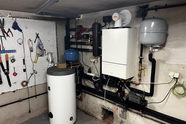 Instalacje grzewcze i hydrauliczne — zdjęcie z realizacji — Hydro-Solar